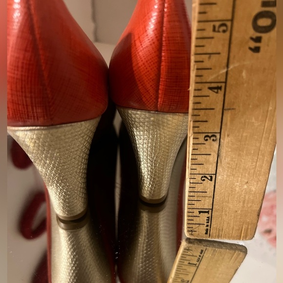Lilly Pulitzer orange and gold leather Scarlet Peep-Toe Heels size 8m - Picture 8 of 9